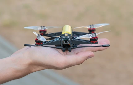 Zautomatyzowane drony mają odstraszać ptaki