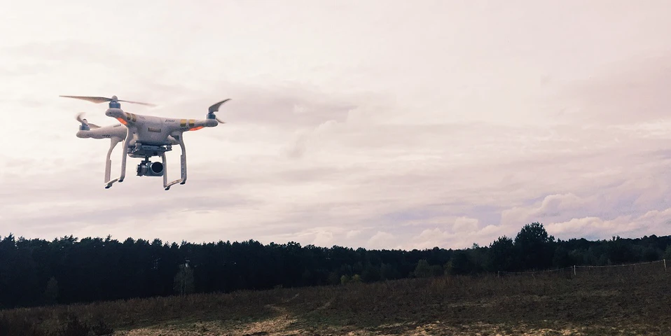 W Holandii do oprysków warzyw i owoców każdy będzie używał dronów